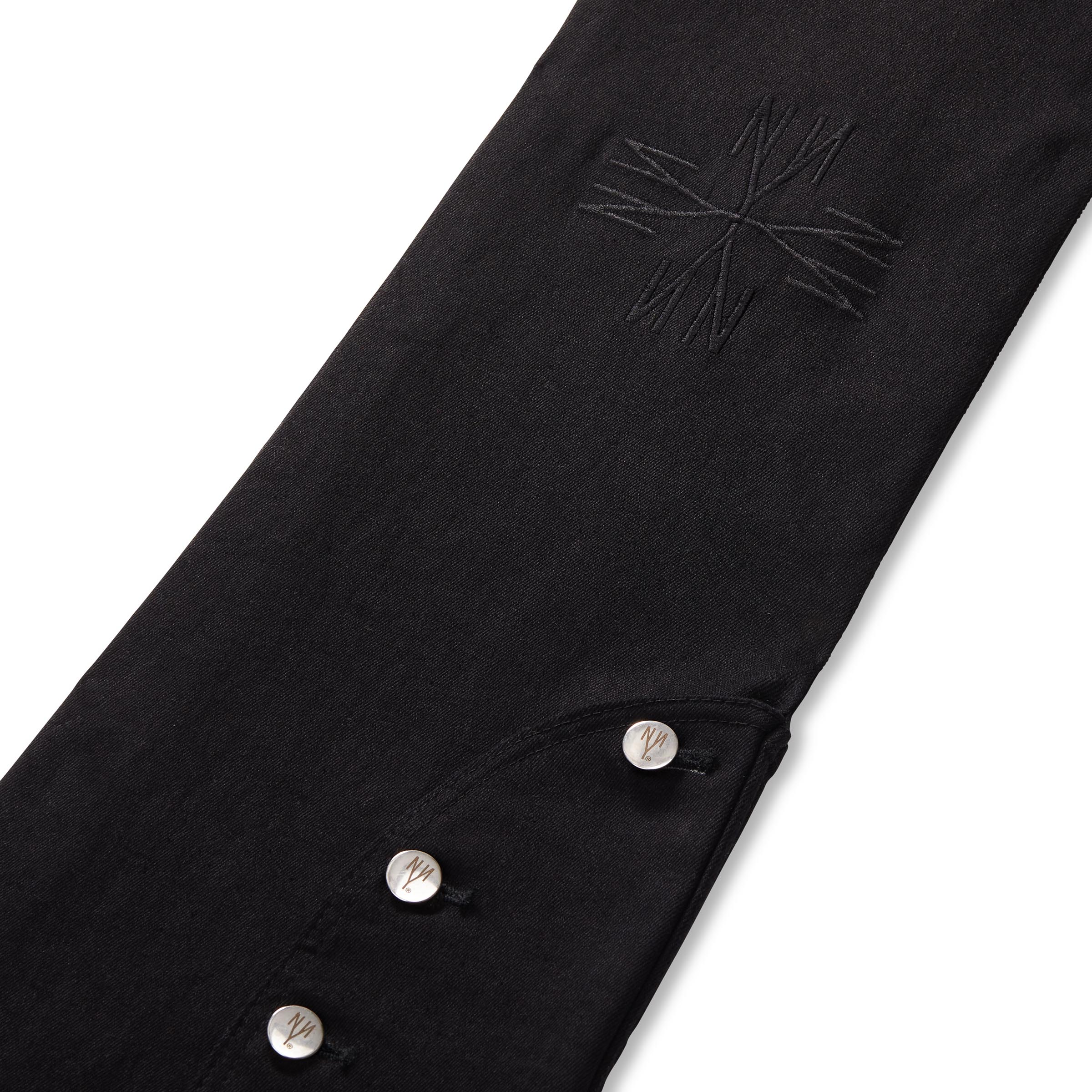 ARTICLE.009 -  "BLACK CROSSES" - Image 3