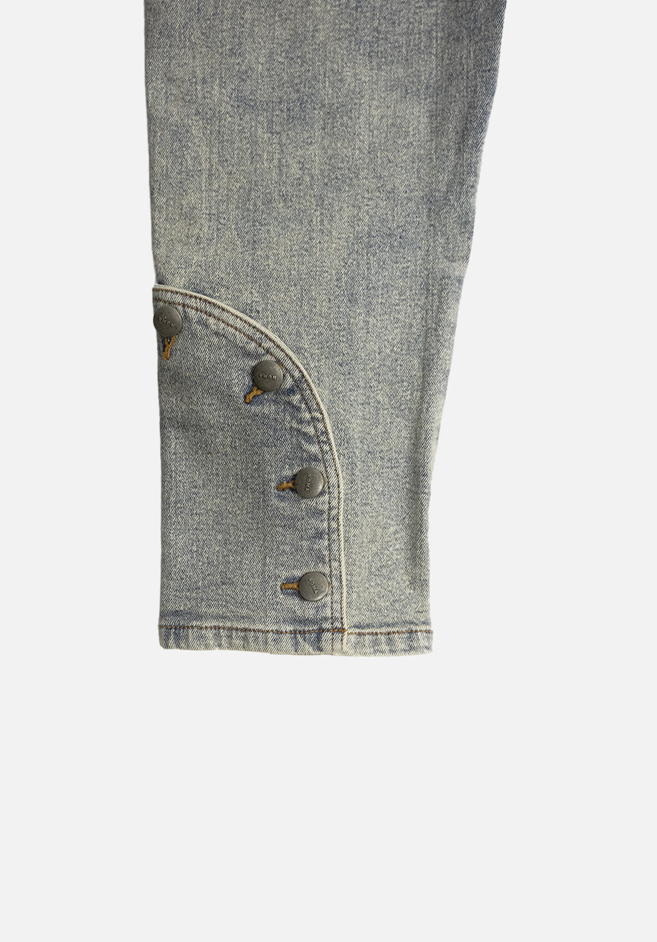 Article.009 Capri - Image 3